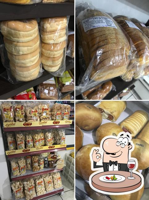 Comida em Panificadora Confeitaria e Mercearia Guanabara