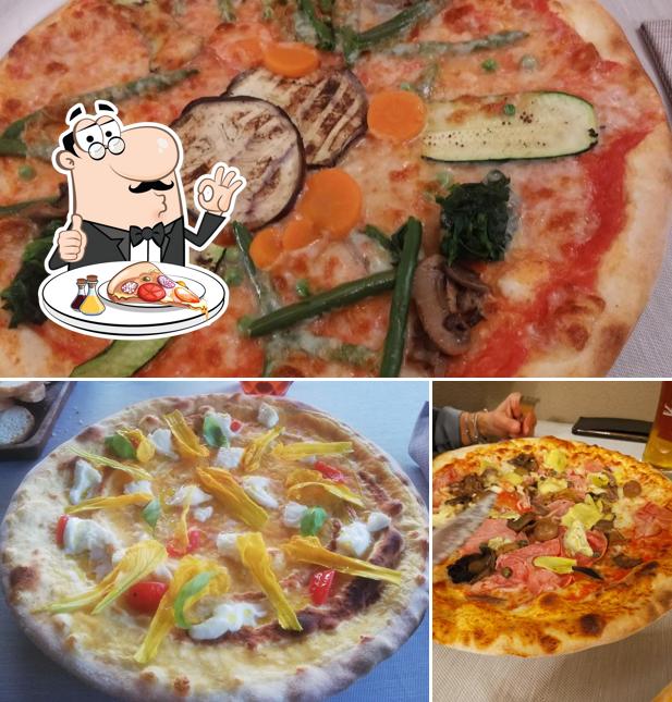 Scegli tra le svariate varianti di pizza