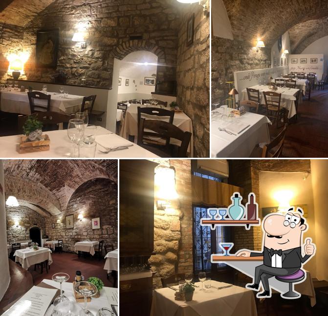 Siediti a un tavolo di Ristorante IL CANTINONE Perugia Centro