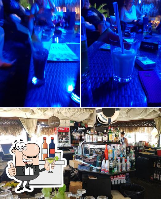 Regarder l'image de Alibi Beach Bar