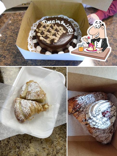 Giovanni's Italian Pastries serves a number of desserts
