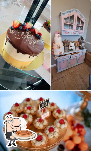 Regarder la photo de Marial Desserts-Artisan Bakery