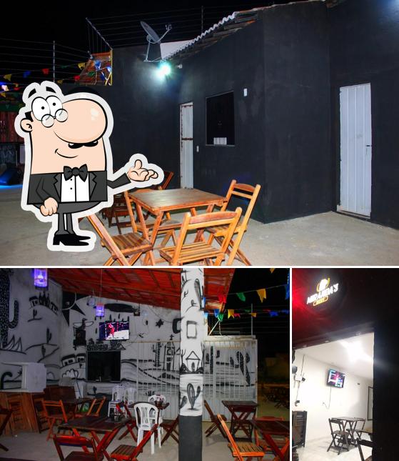 Veja imagens do interior do Miranda's Beer