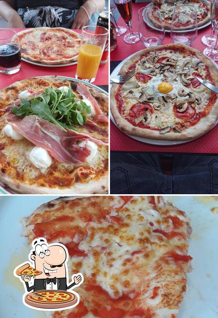 Prenez des pizzas à Dello Stretto