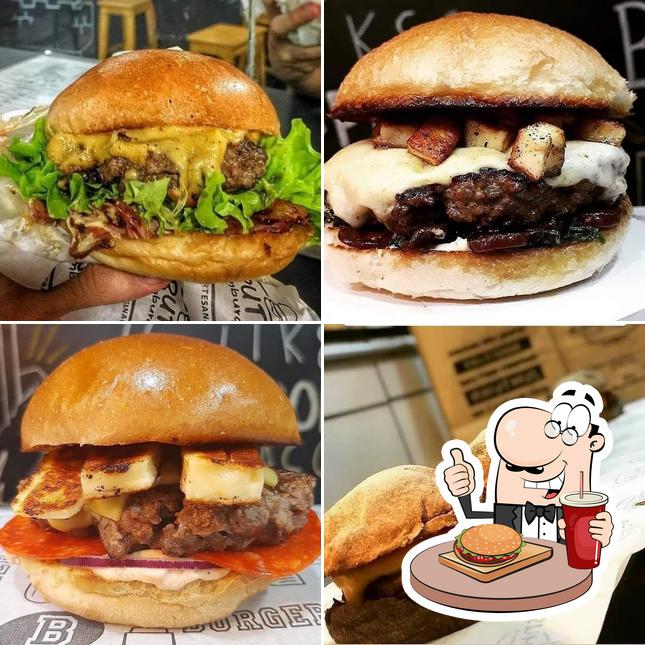 Experimente um hambúrguer no Casal Bruthus Burguer