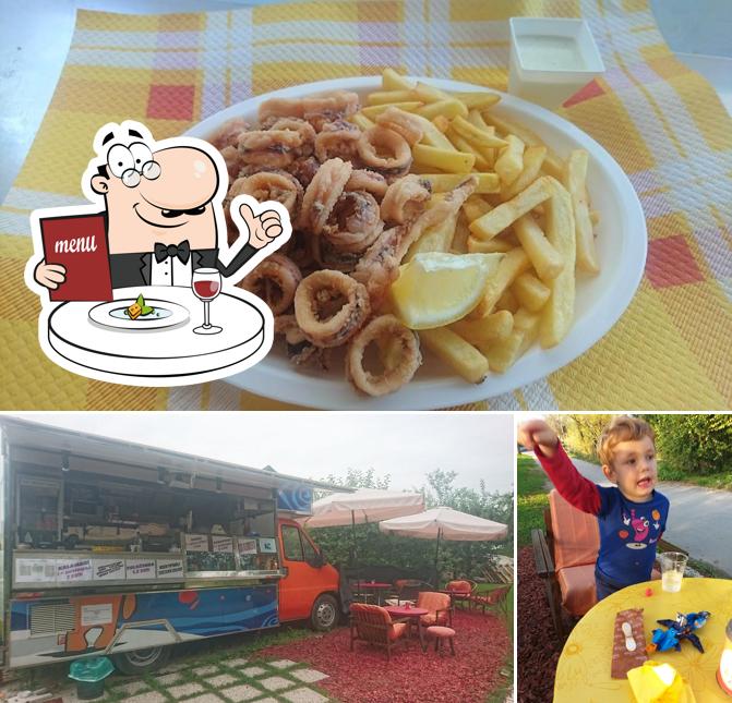 Voici la photo indiquant la nourriture et intérieur sur Okrepčevalnica na vogalu, Bojana Peče s.p