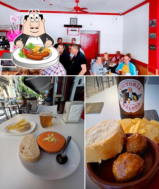 The photo of food and interior at Bar Picantón
