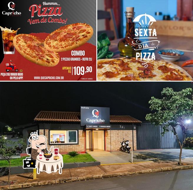 Esta é a foto mostrando comida e exterior a Que Capricho Pizzaria