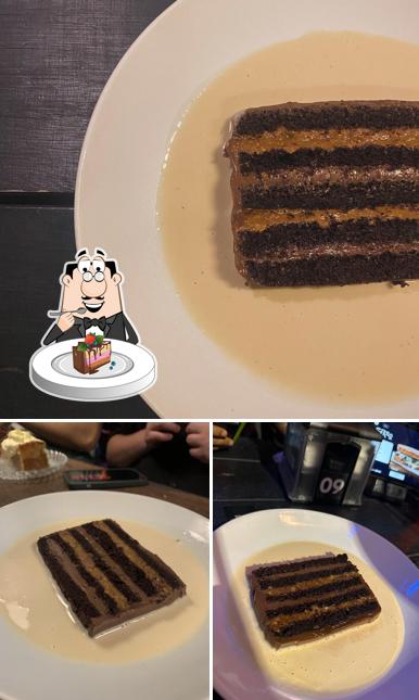Bolo de chocolate em Ferro Restaurante & Bar