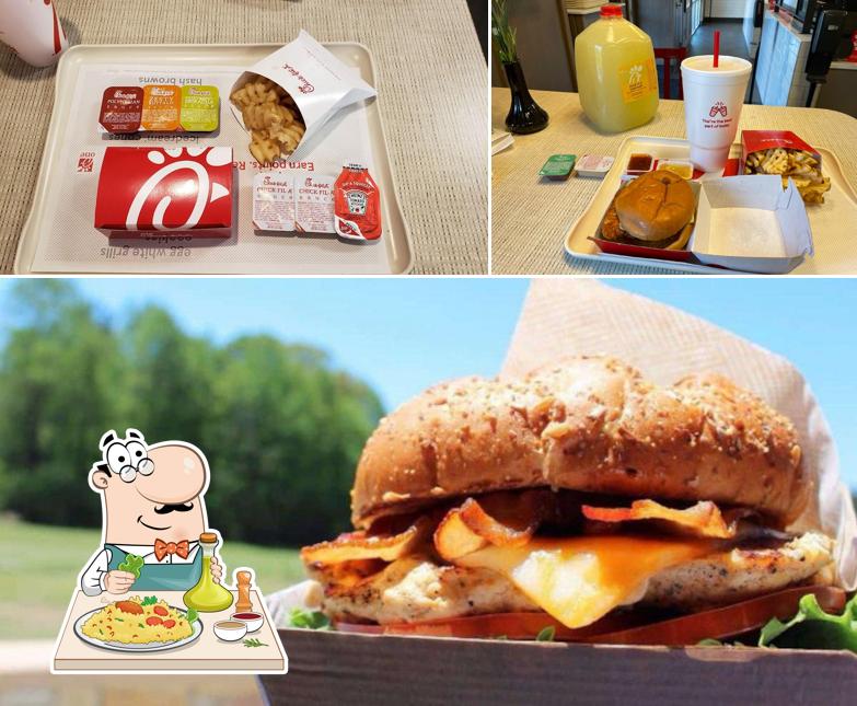 ChickfilA, 3026 196th St SW in Lynnwood Restaurant menu and reviews
