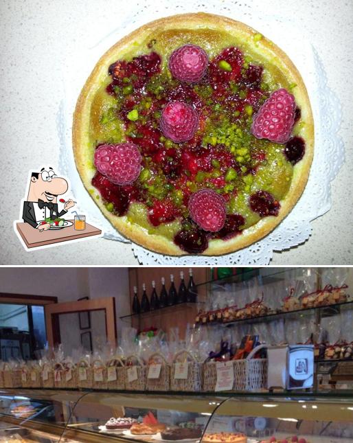 Cibo al PASTICCERIA FONTANA E FONTANA