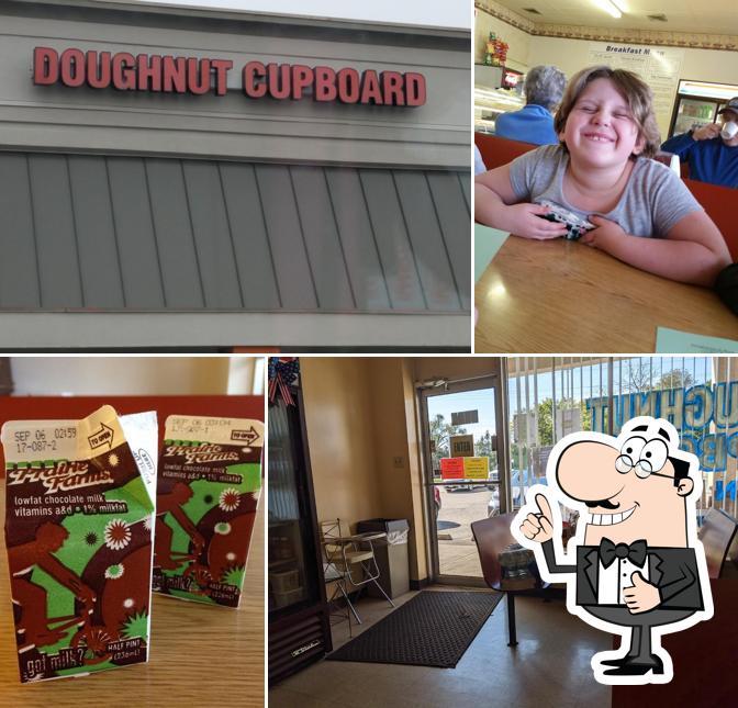 Doughnut Cupboard in Florissant Restaurant menu and reviews