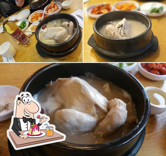 Jiho Hanbang Samgyetang serves a variety of sweet dishes