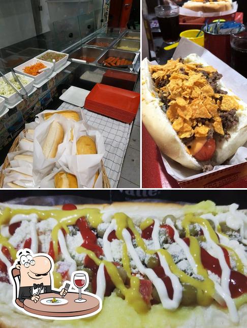 Comida em D'Vina Hot Dogs Gourmet