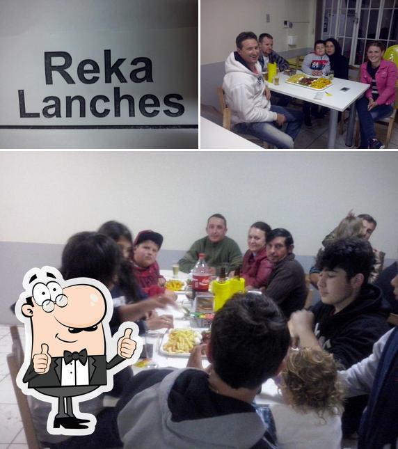 Here's a photo of Reka Lanches