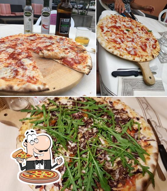 Ordina tra le molte varianti di pizza