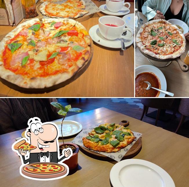 Prenez des pizzas à Osteria Mario