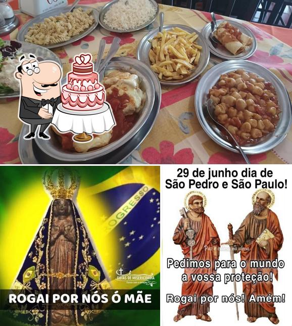 Entre diversos coisas, casamento e comida podem ser encontrados a Restaurante Roda Viva