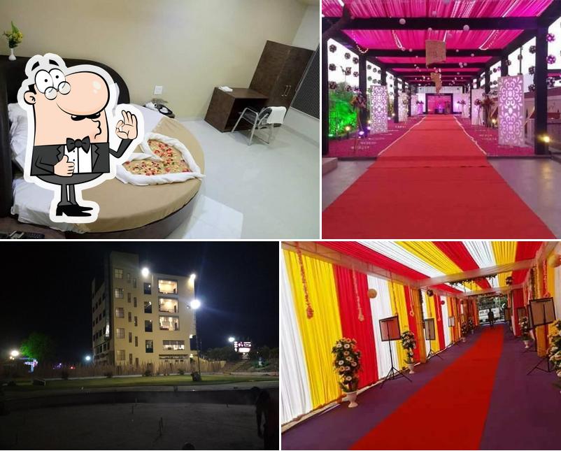 Aahar Pure Veg Family Restaurant