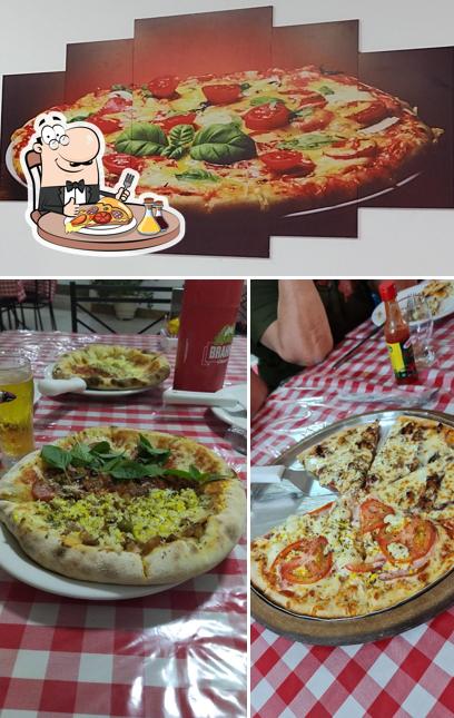 Escolha pizza no Restaurante e Pizzaria Forno à Lenha