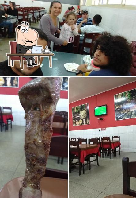 O interior do Churrascaria Mariner