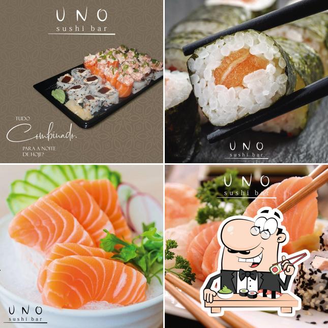 Rolos de sushi são servidos no Uno Sushi Bar