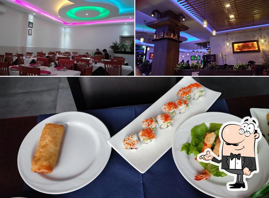 Tra le diverse cose da Ristorante Cinese Sushi La Muraglia si possono trovare la interni e cibo