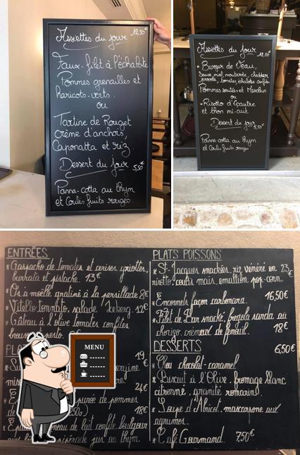 Découvrez le menu du jour sur le tableau