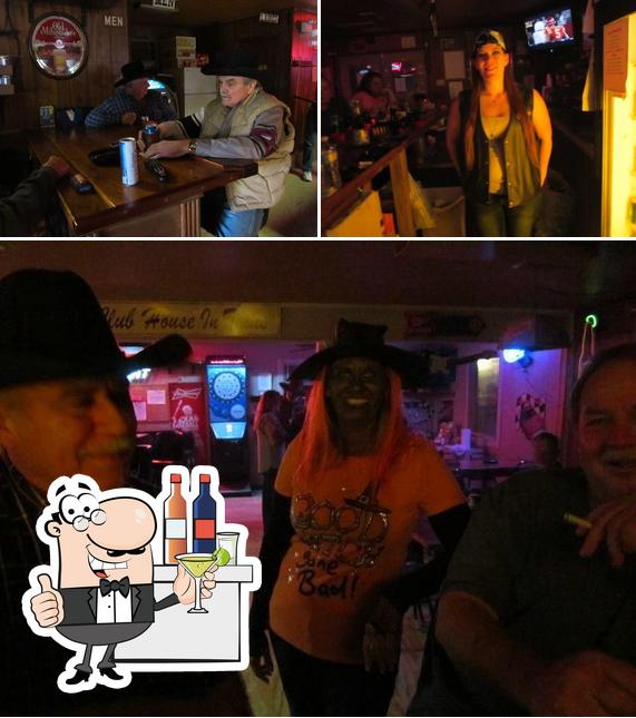 The Bar in Gladewater Restaurant reviews