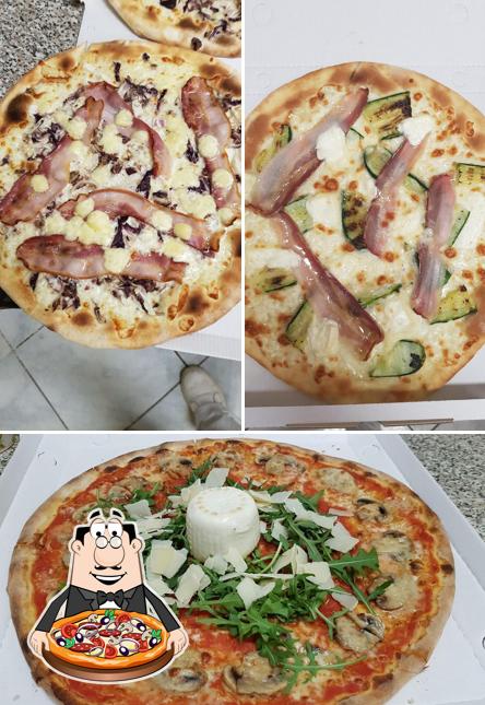 Get pizza at Il Mondo Della Pizza