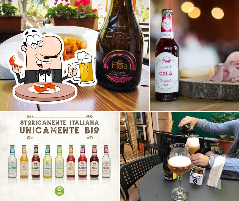 Puoi ordinare un rinfrescante bicchiere di birra chiara o scura