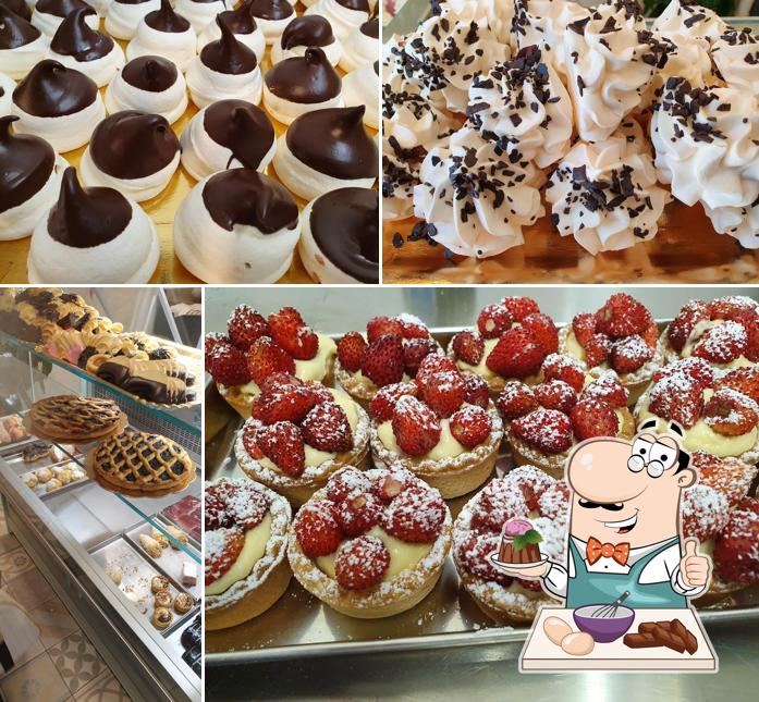 Il pane della Nonna in piazza serve un'ampia varietà di dolci