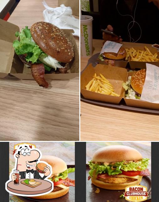 Commandez un hamburger à McDonald's