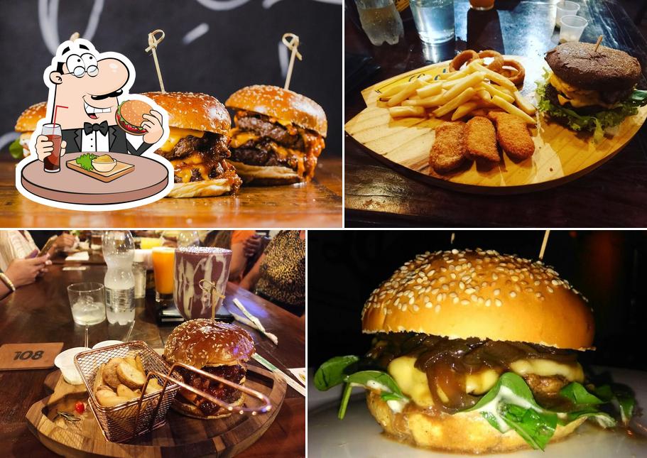 Hamburgueria La Chapa Ubatuba oferece uma escolha de opções para os amantes dos hambúrgueres