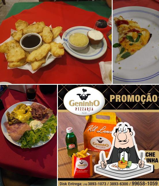 Comida em Pizzaria Geninho