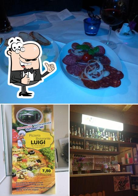 Look at this photo of Pizzeria Luigi
