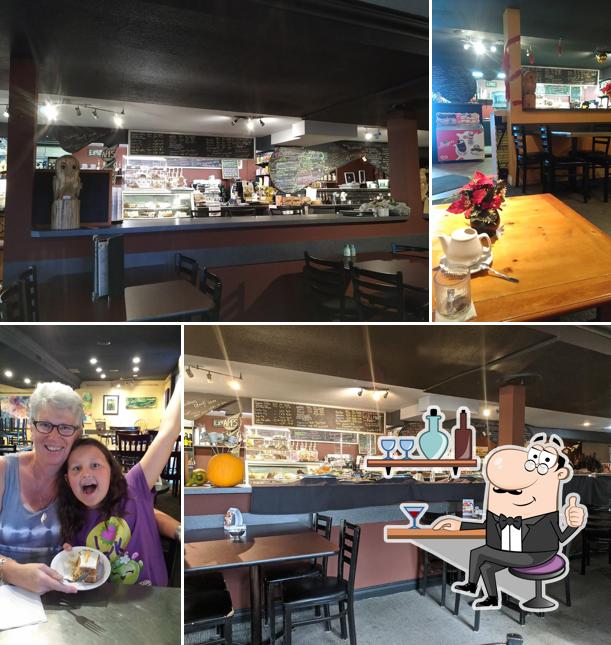 Shananigan's Bistro Coffee & Dessert Bar in Prince Albert Restaurant