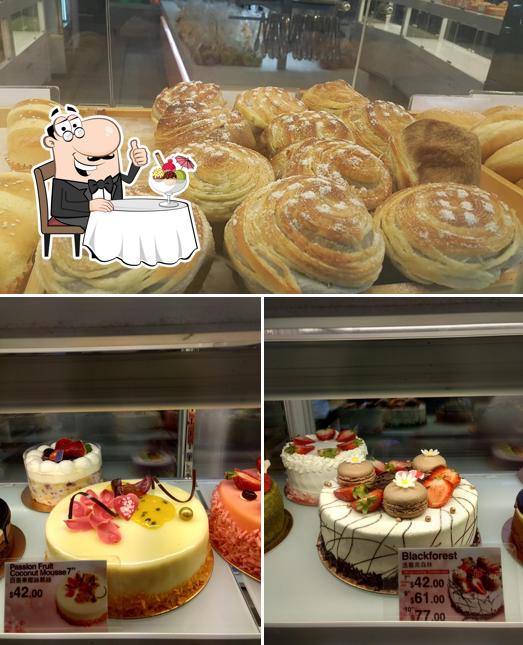 Breadtop Cabramatta offers a selection of desserts