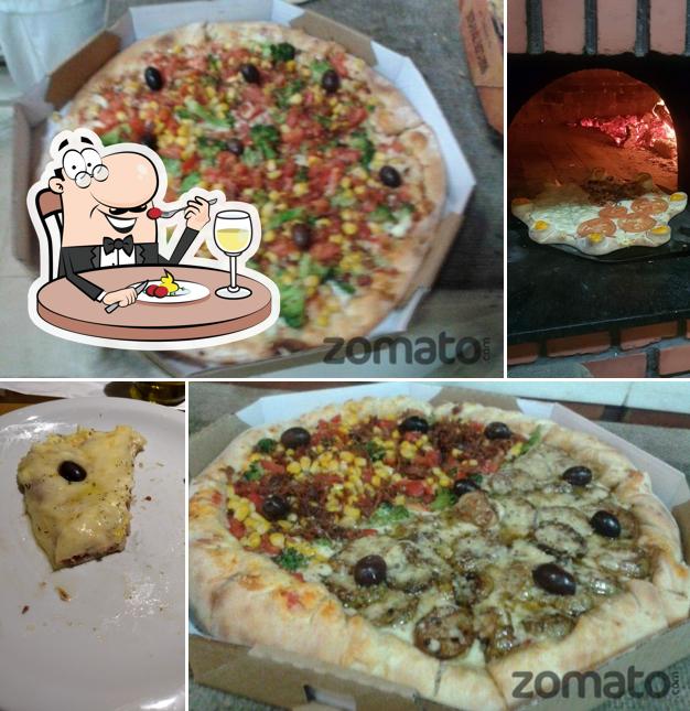 Comida em Pizzaria Dona Mariana