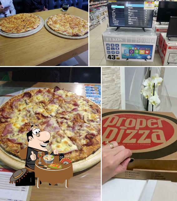 Entre la variedad de cosas que hay en Proper Pizza también tienes comida y interior