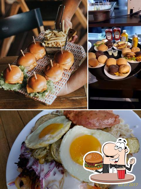 Os hambúrgueres do Wood Bar irão satisfazer uma variedade de gostos