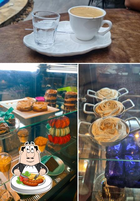Entre diferentes coisas, comida e seo_images_cat_1471 podem ser encontrados no Joy Cotrim Lounge Café