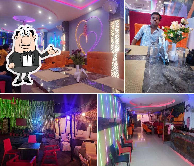 Red Chilli Rooftop - club & restro