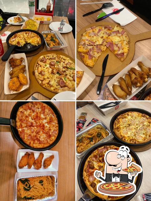 Elige una pizza en Pizza Hut 1150 - Central Korat (พิซซ่าฮัท สาขาเซ็นทรัลโคราช)