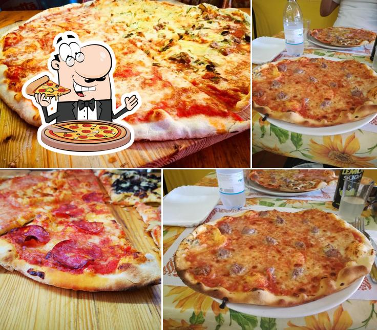 Prenditi una pizza a Il Ghiottone Da Roberto Pesaro