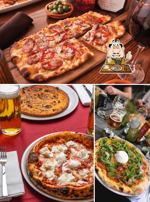 Scegli una pizza a Kafè Bacchelli