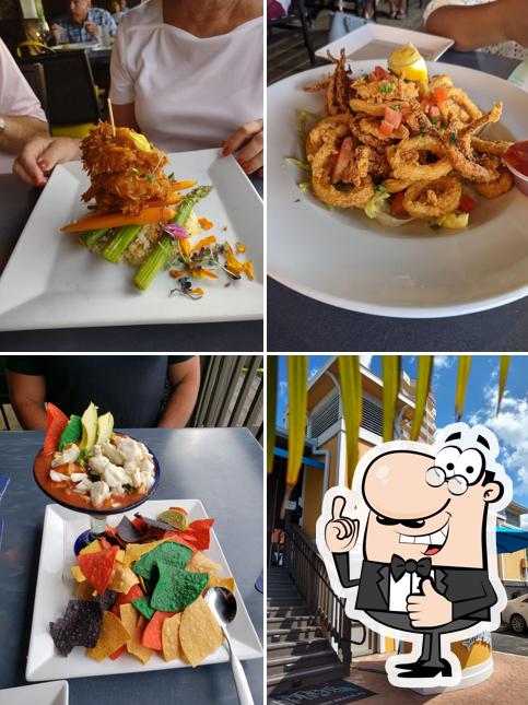 Flippers in Fort Myers Beach Restaurant menu and reviews