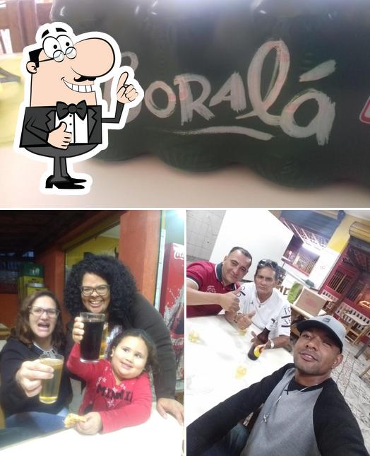 Look at the image of Pizzaria Grande Familia