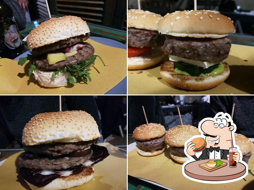 Ordina un hamburger a Malto & Co