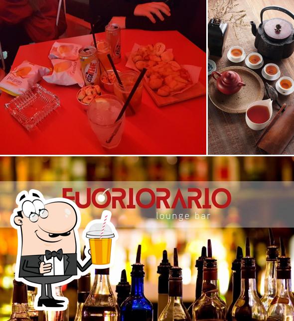 Goditi un drink a Fuori Orario Lounge Bar